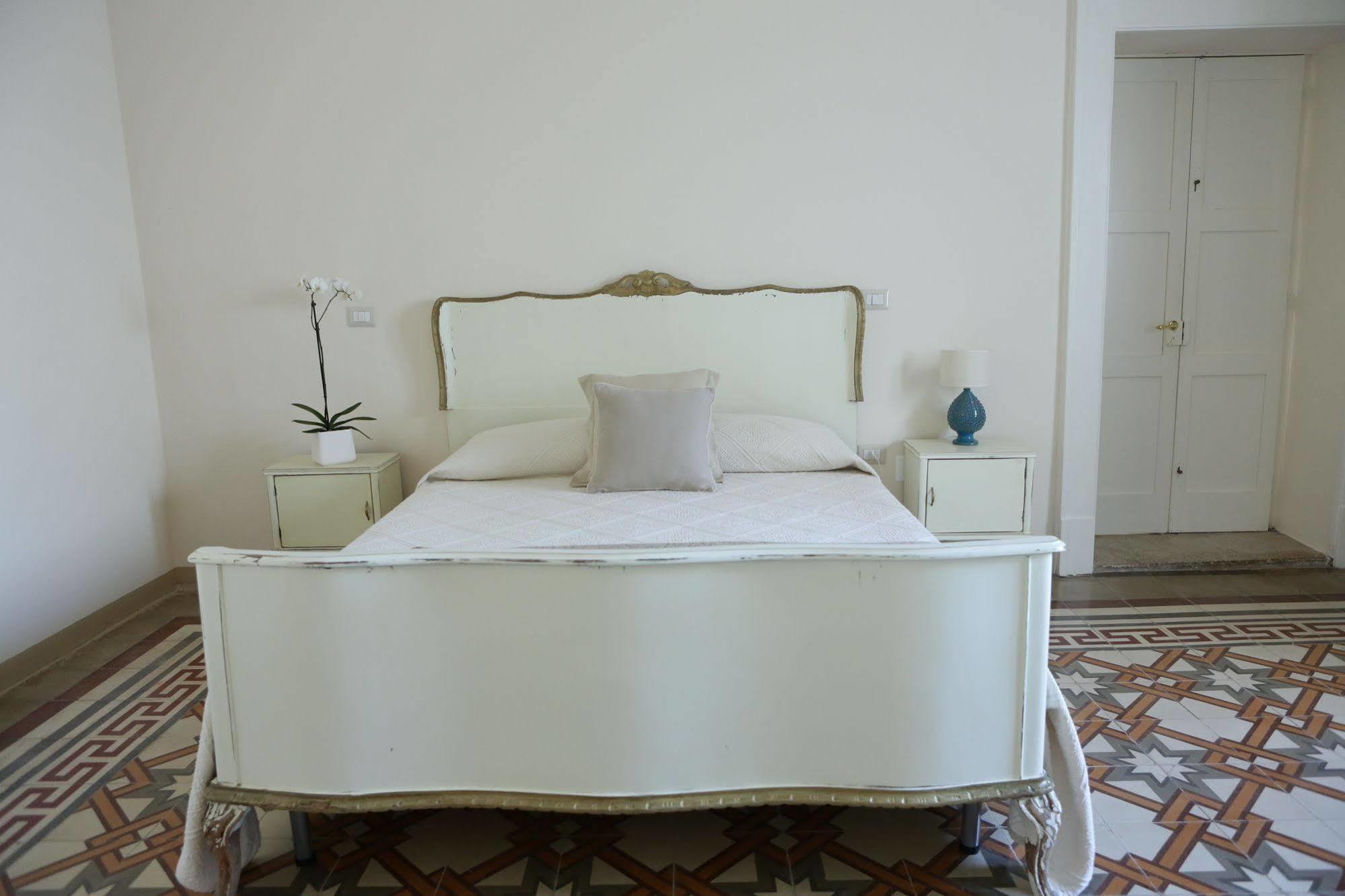 B&B Terra Mar Salve Bagian luar foto